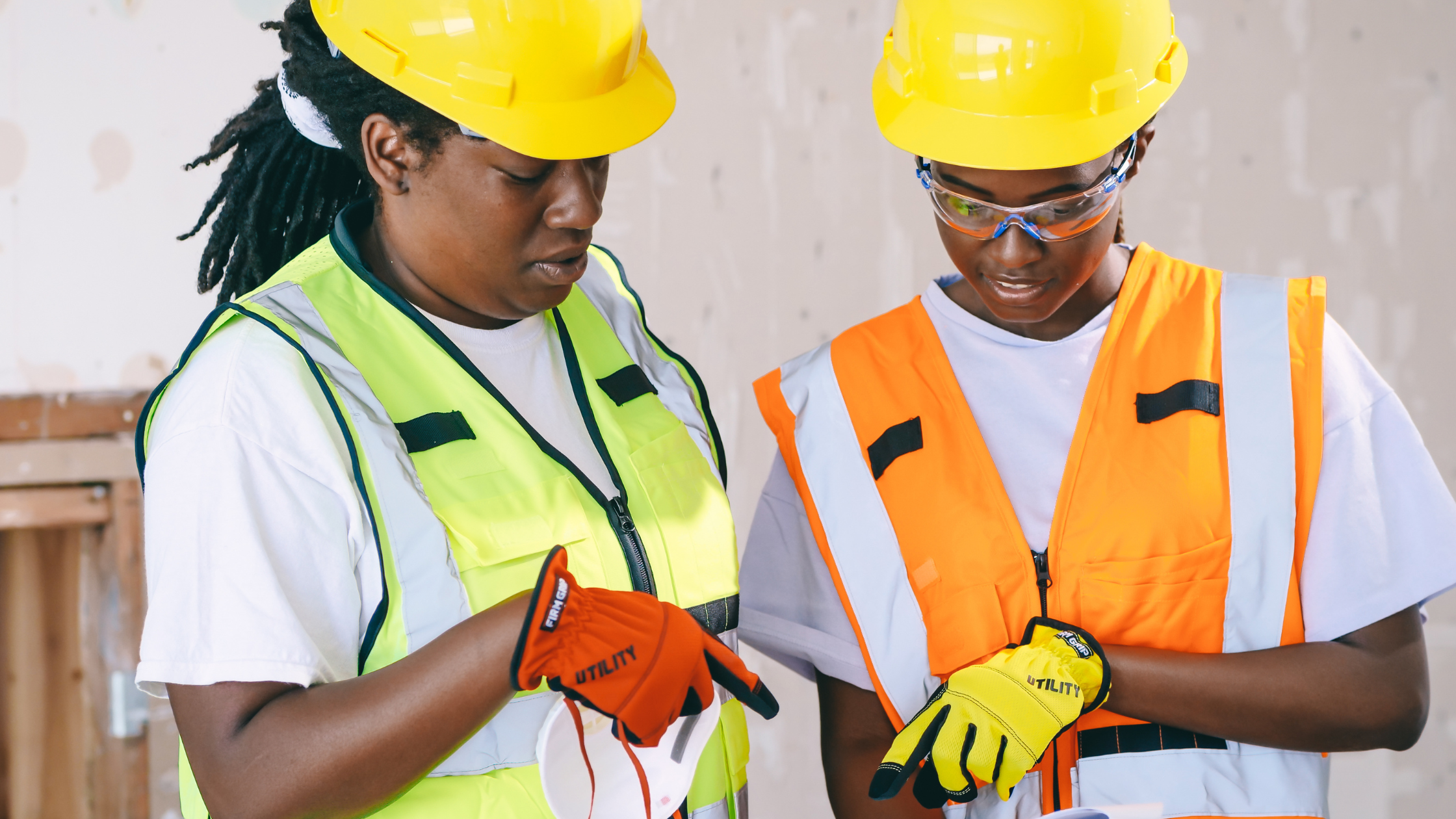 Sabia que é possível diminuir a tributação da empresa por meio dos uniformes dos empregados?